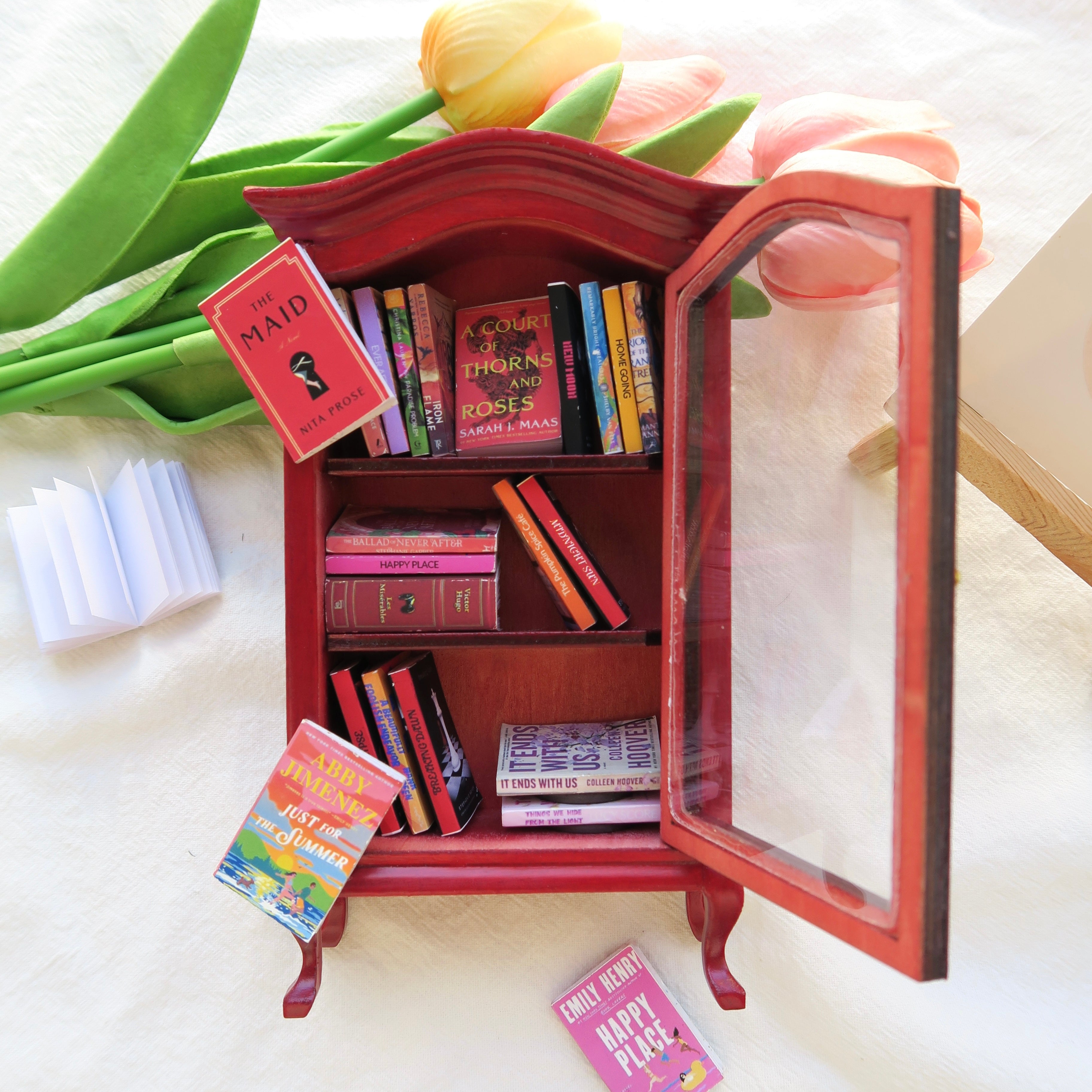 MINI BOOKCASE & MINI BOOKS